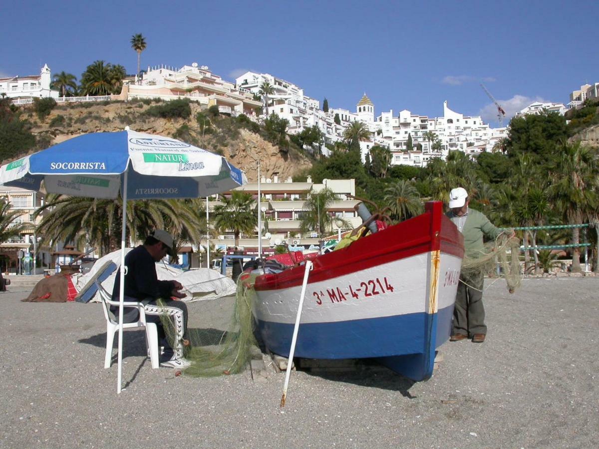 Capistrano Playa Relax & Enjoy Apartment Nerja Bagian luar foto
